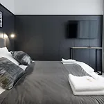L11, Limanowskiego 公寓式酒店 4*