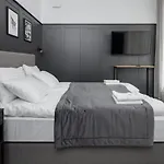 L11, Limanowskiego 4*