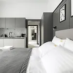 L11, Limanowskiego 公寓式酒店 4*