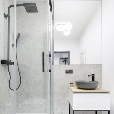 L11, Limanowskiego Ξενοδοχείο με διαμερίσματα