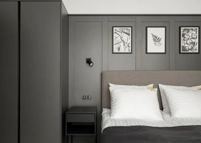 L11, Limanowskiego Aparthotel 4*