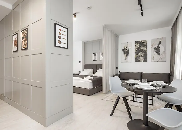 L11, Limanowskiego Aparthotel 4*