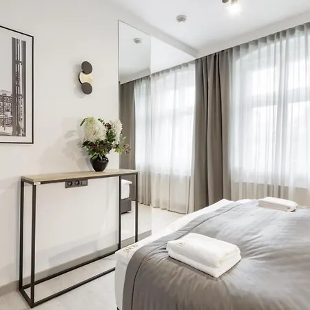 L11, Limanowskiego Hotel apartamentowy Poznań