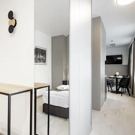 L11, Limanowskiego Hotel apartamentowy