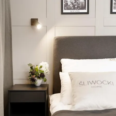 L11, Limanowskiego 4*