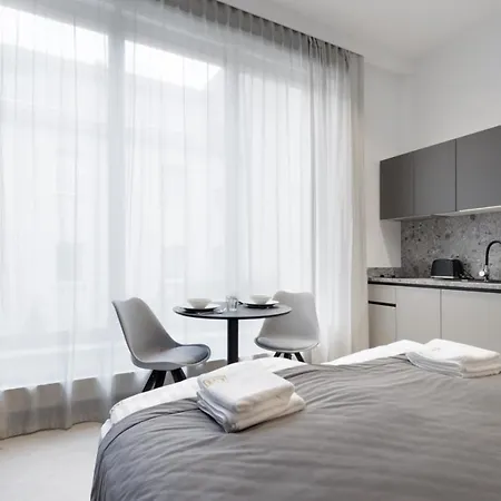 L11, Limanowskiego 公寓式酒店