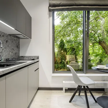 Hotel apartamentowy L11, Limanowskiego