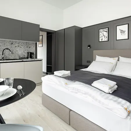 아파트호텔 L11, Limanowskiego 4*
