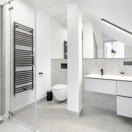 L11, Limanowskiego 波兹南