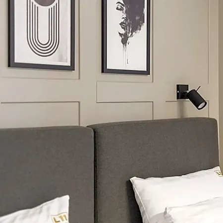 L11, Limanowskiego Aparthotel 4*