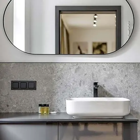 L11, Limanowskiego Aparthotel 4*