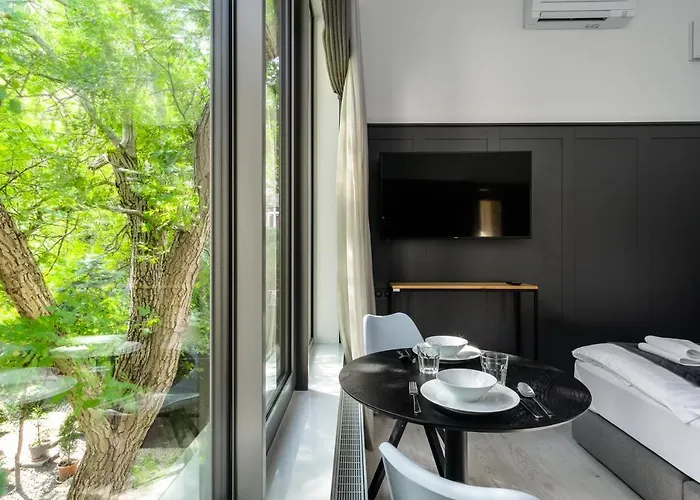 L11, Limanowskiego Aparthotel