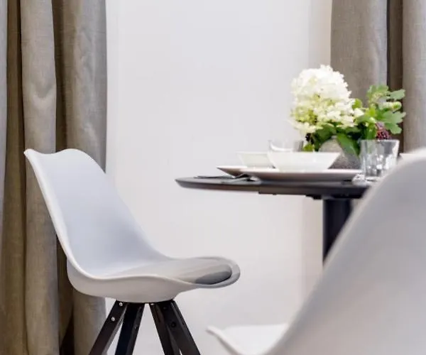 L11, Limanowskiego Hotel apartamentowy Poznań