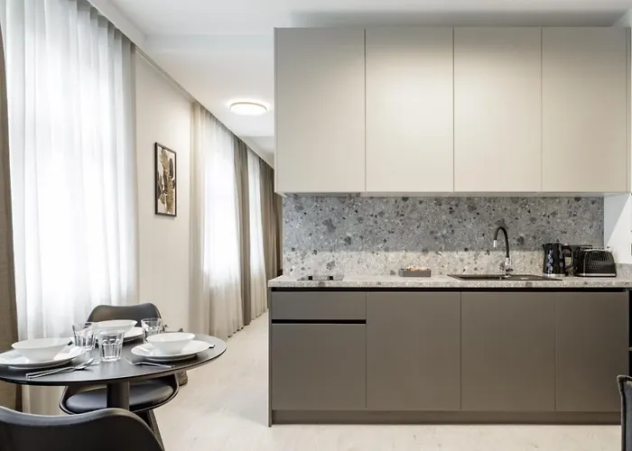 L11, Limanowskiego 4* Poznań