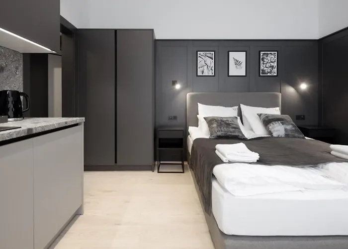 L11, Limanowskiego 4* Poznan