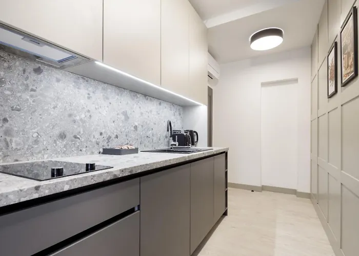 L11, Limanowskiego 4*