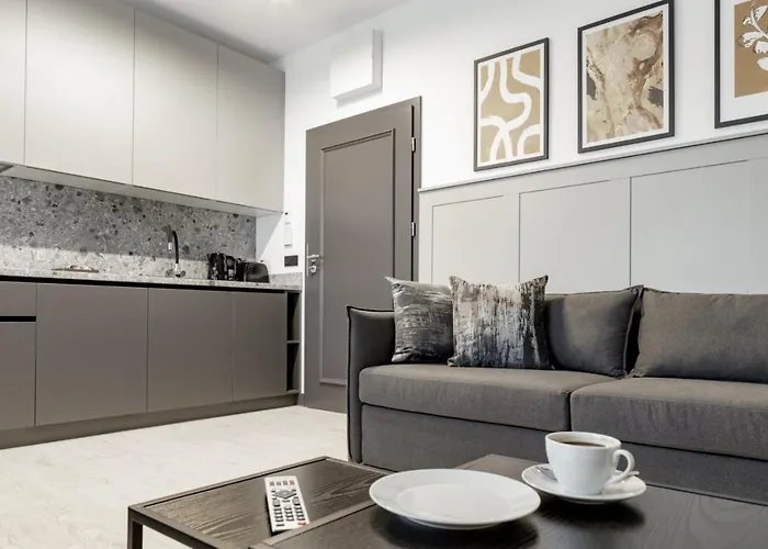 Hotel apartamentowy L11, Limanowskiego 4*