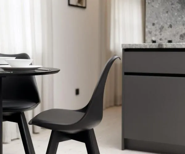 Aparthotel L11, Limanowskiego Poznan