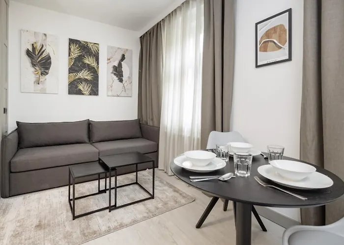 L11, Limanowskiego 4*