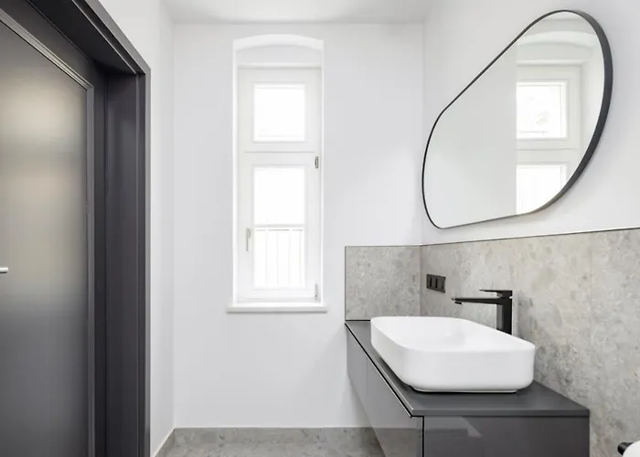 L11, Limanowskiego Hotel apartamentowy