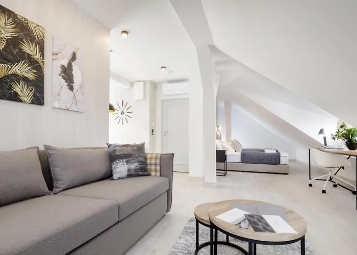 L11, Limanowskiego Hotel apartamentowy