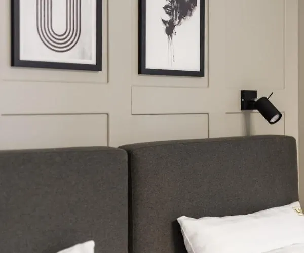 Hotel apartamentowy L11, Limanowskiego 4*